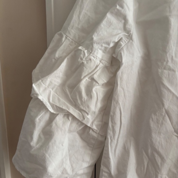 Mercantile White L/S Top w/Fancy Sleeves - Picture 7 of 7